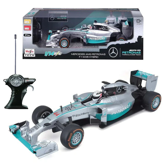 Maisto 1:14 Scale Remote Control Mercedes-AMG Petronas Formula 1 W05 Hybrid Racing Car - R/C F1 Vehicle